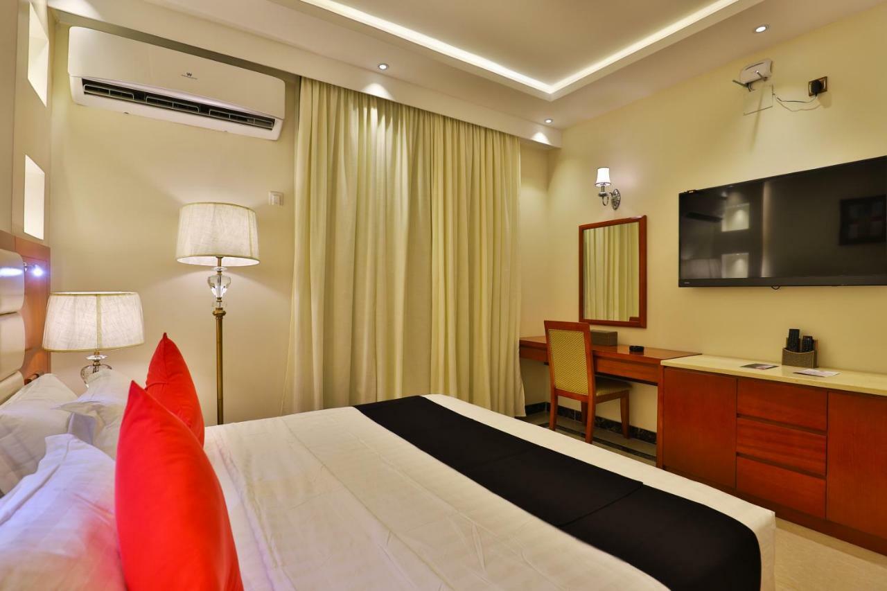Dreams Houses Furnished Suites ตะบูก ภายนอก รูปภาพ